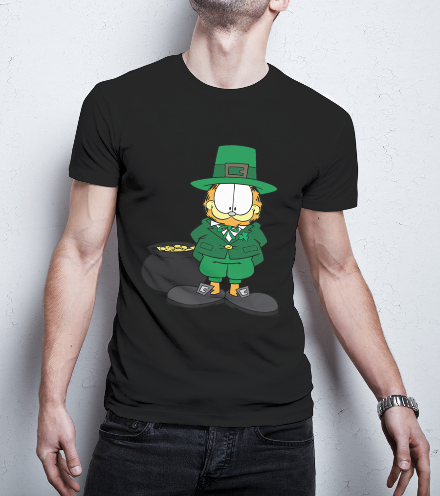Garfield St. Patrick's Day Leprechaun With Pot Of Gold T-Shirt