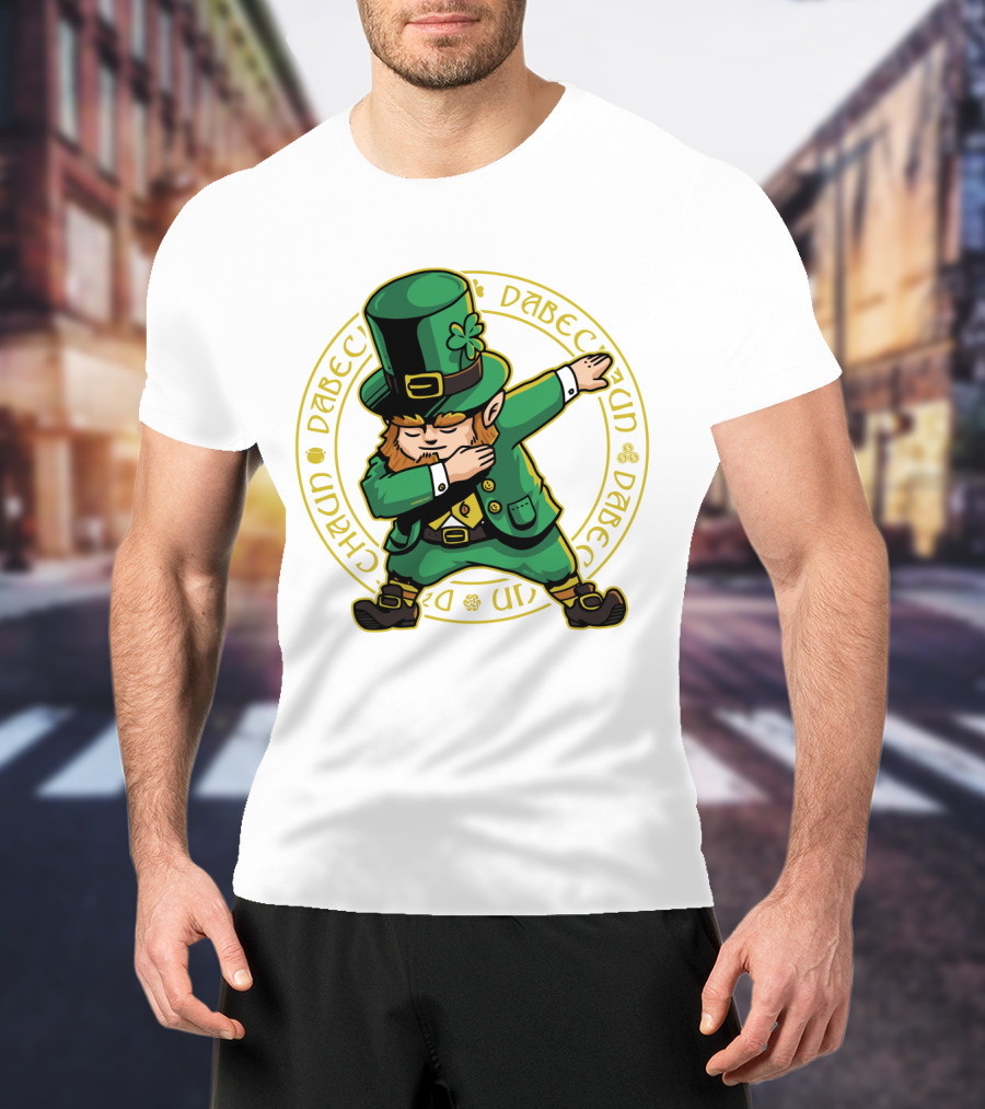 St Patrick's Day Dabbing Leprechaun With Shamrock Hat T-Shirt