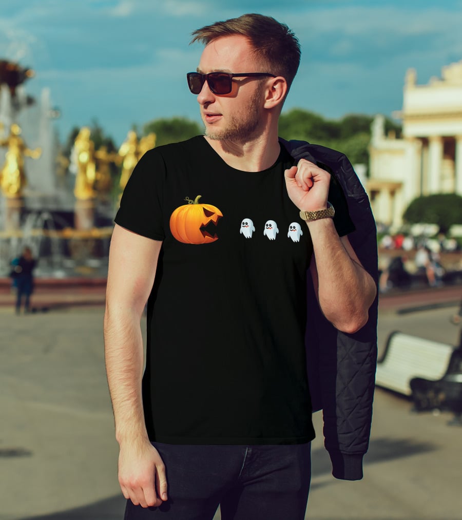 Halloween Jackolantern Chasing Ghosts Pumpkin Ghost Hunter T-Shirt