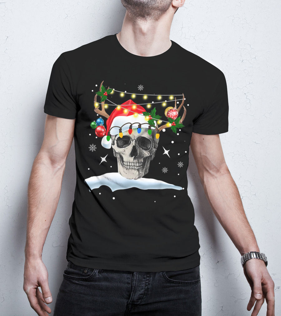 Skull Reindeer Christmas Funny Santa Hat Antlers Holiday Lights Snowflakes T-Shirt