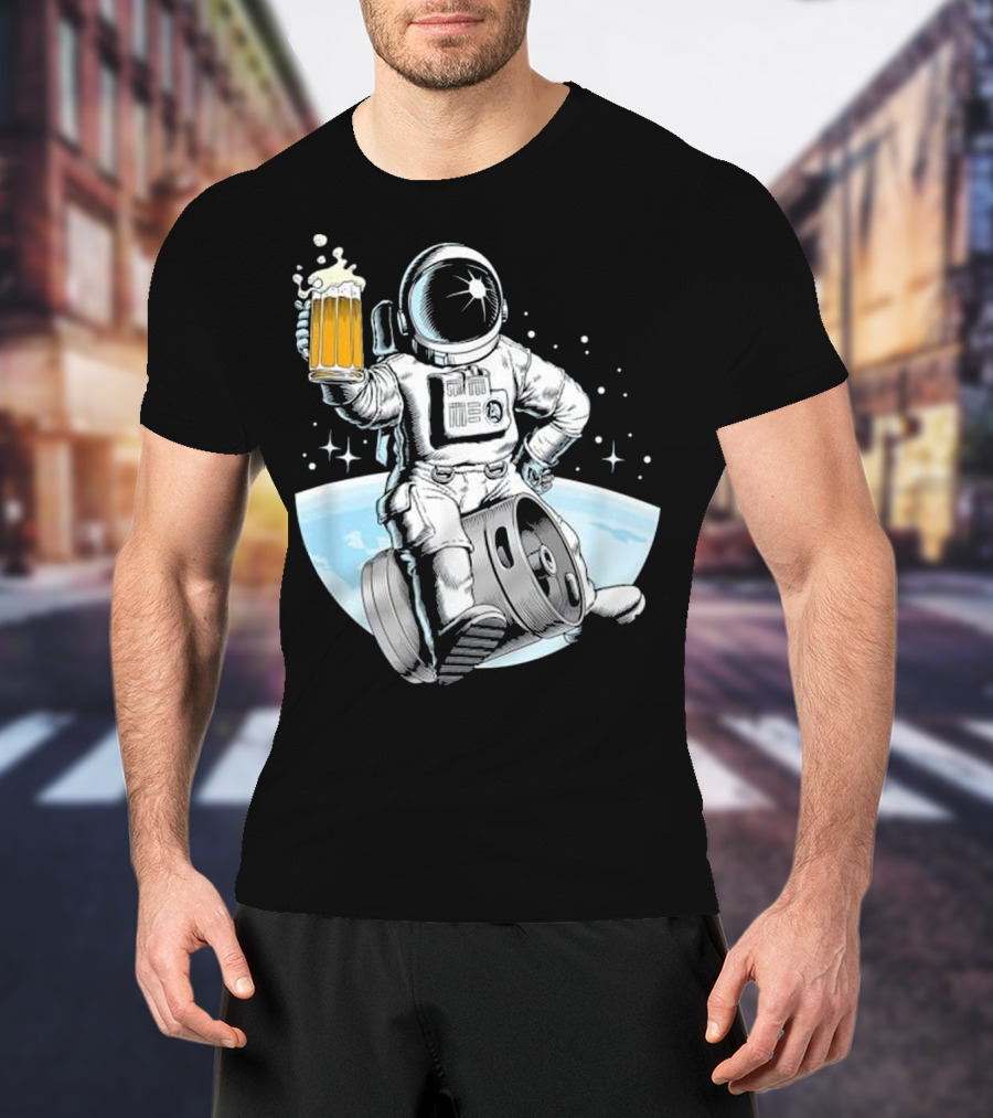 Beer Drinking Astronaut Holding A Mug Of Beer In Space With Stars And Earth Background T-Shirt