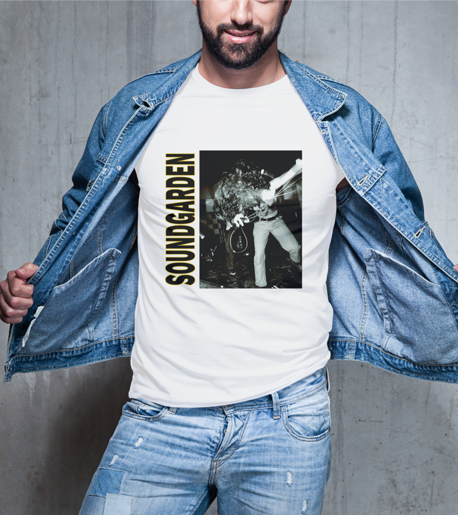 Soundgarden Live Performance Photo Vintage Style T-Shirt