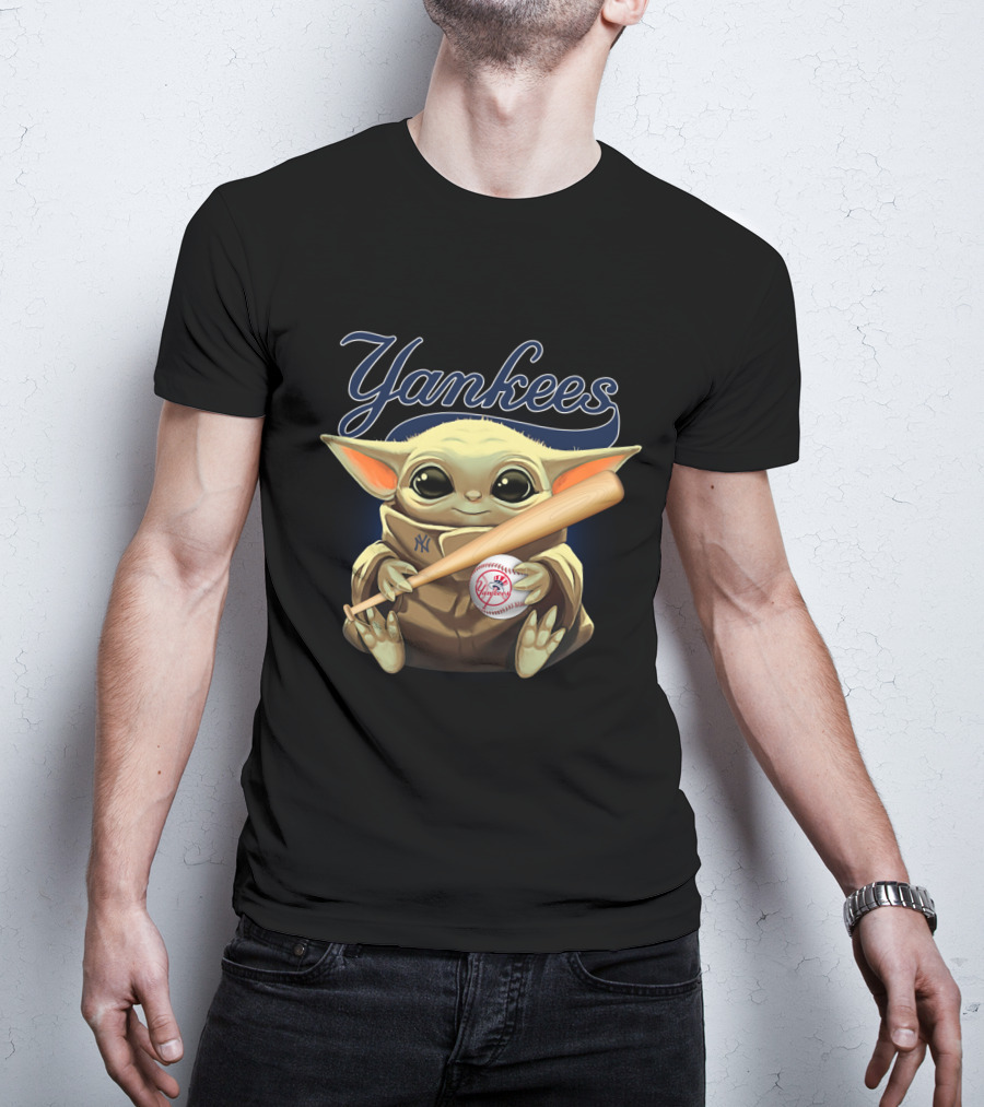 Yankees Baby Alien Holding Baseball Bat And Ball T-Shirt