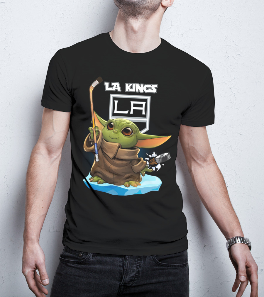 La Kings Baby Yoda Hockey Nhl Ice Rink Puck T-Shirt
