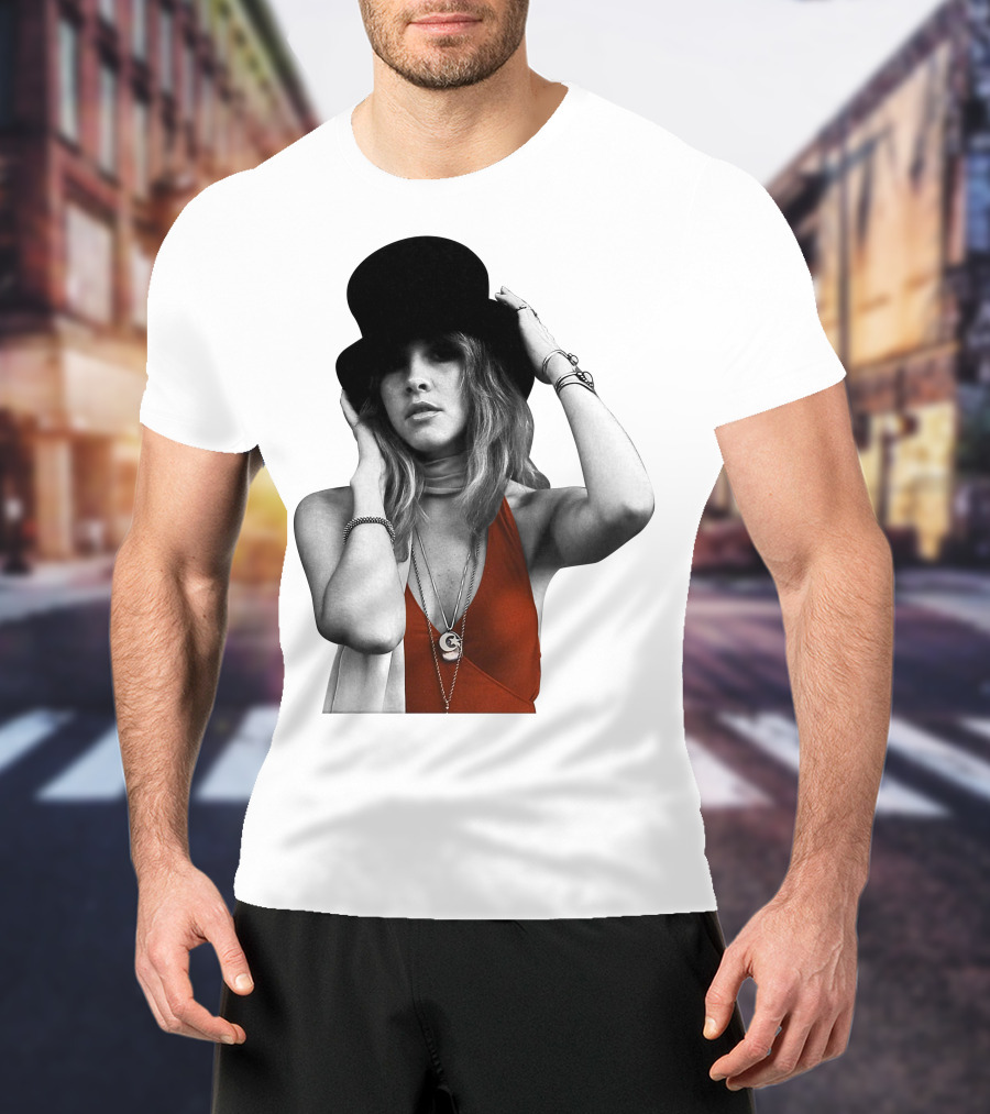 Vintage Style Woman With Hat And Jewelry T-Shirt