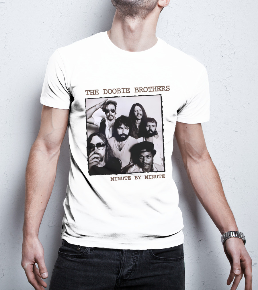 The Doobie Brothers Minute By Minute Band Photo T-Shirt
