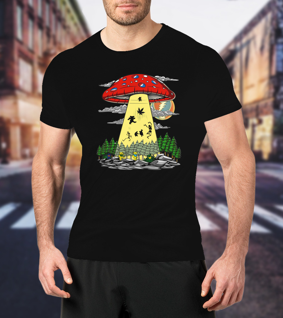 Grateful Dead Dancing Bears Under Psychedelic Mushroom Spaceship T-Shirt
