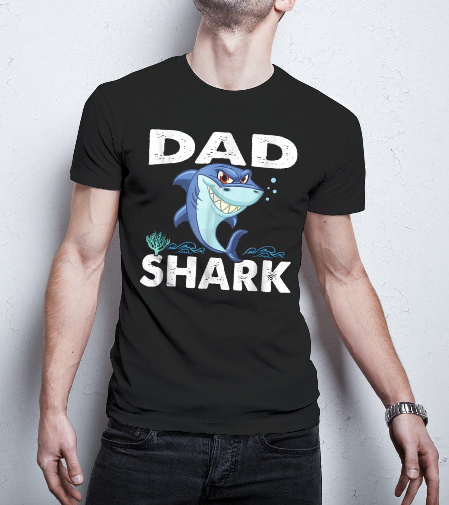 Dad Shark Awesome Funny Family Shark Fierce Cartoon T-Shirt