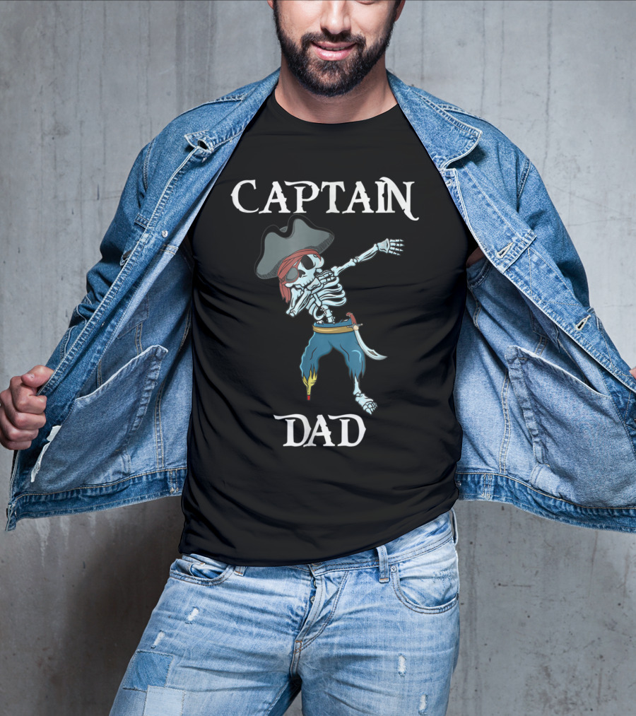 Captain Dad Pirate Skeleton Dabbing Halloween Costume T-Shirt