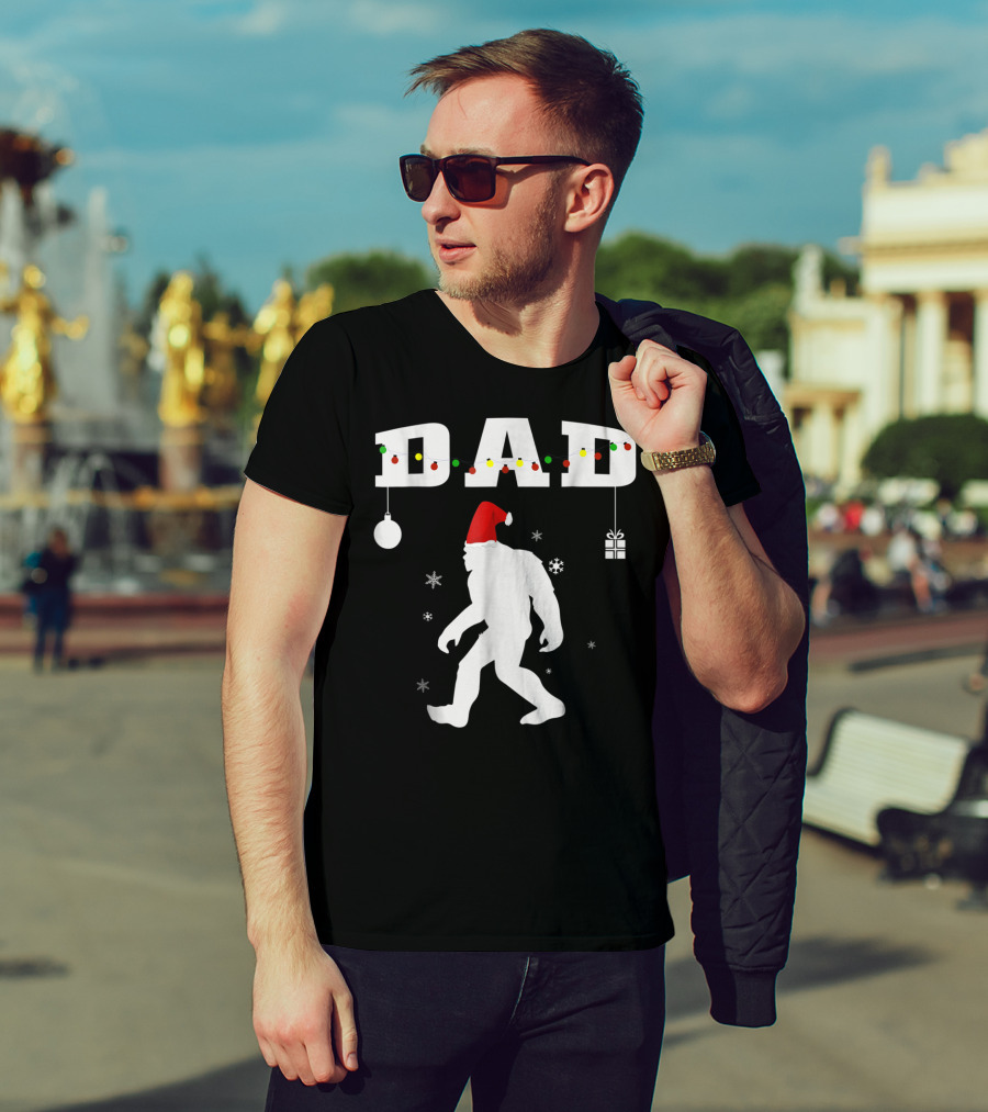 Dad Bigfoot Santa Christmas Family T-Shirt