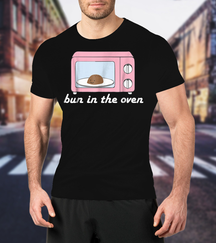 Bun In The Oven Expecting Baby Announcement Pink Microwave T-Shirt
