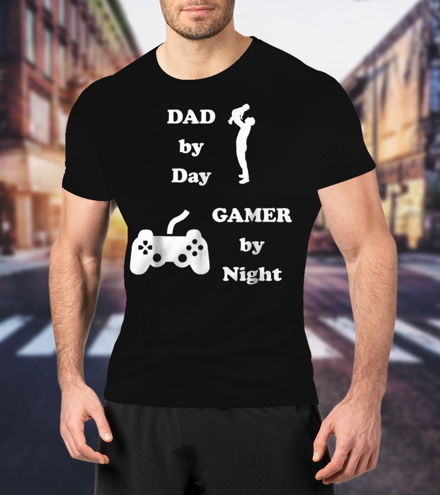 DAD By Day GAMER By Night Gamer Dad Controller T-Shirt