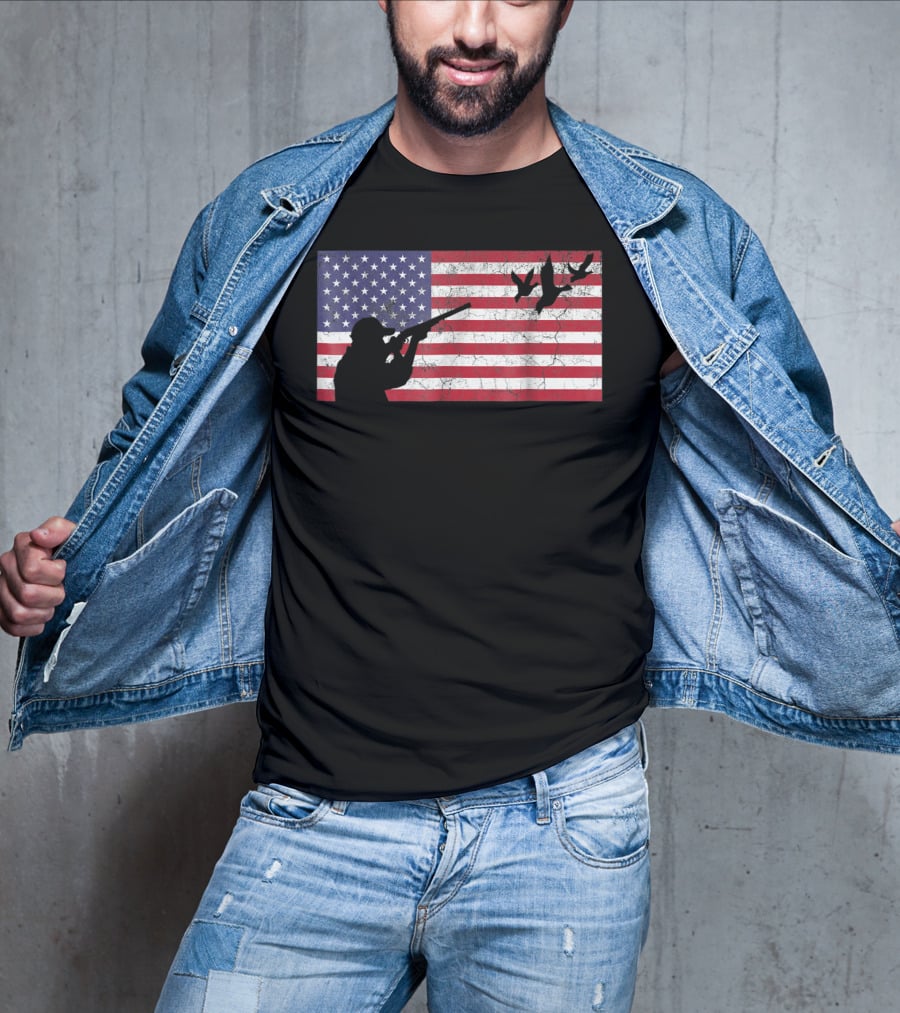 American Flag Goose Hunter Dad Silhouette With Flying Geese T-Shirt