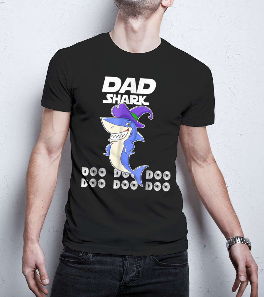 Dad Shark Doo Doo Doo Funny Shark With Witch Hat T-Shirt