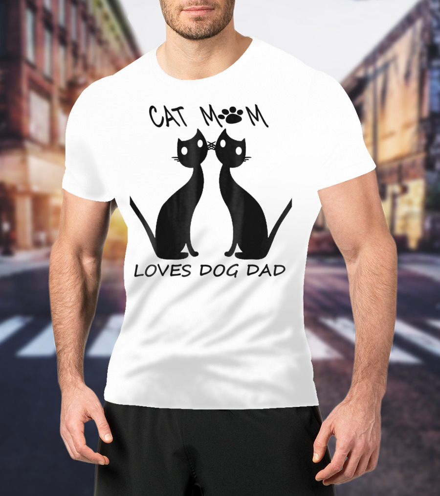 Cat Mom Paw Print Loves Dog Dad Cats T-Shirt