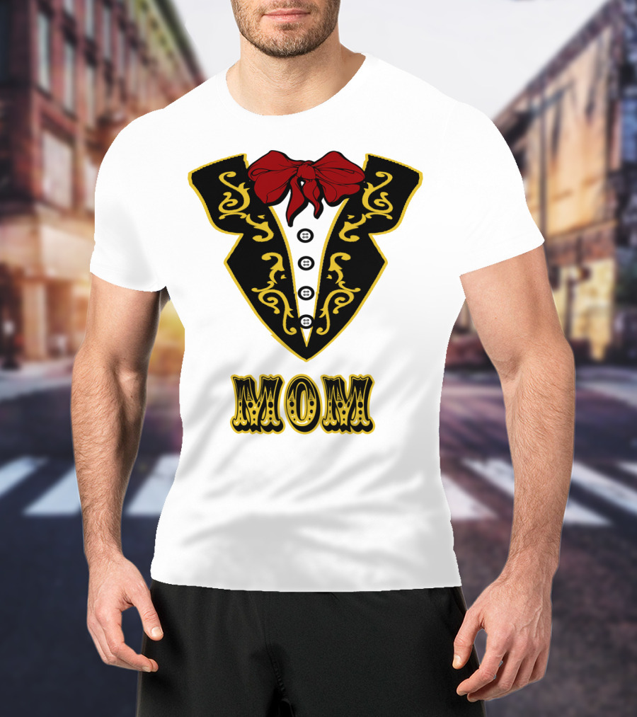 Mom Ringmaster Circus Birthday Party T-Shirt