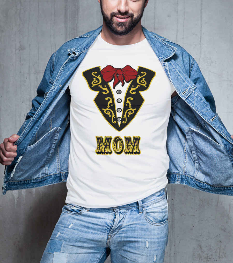 Mom Ringmaster Circus Birthday Party T-Shirt