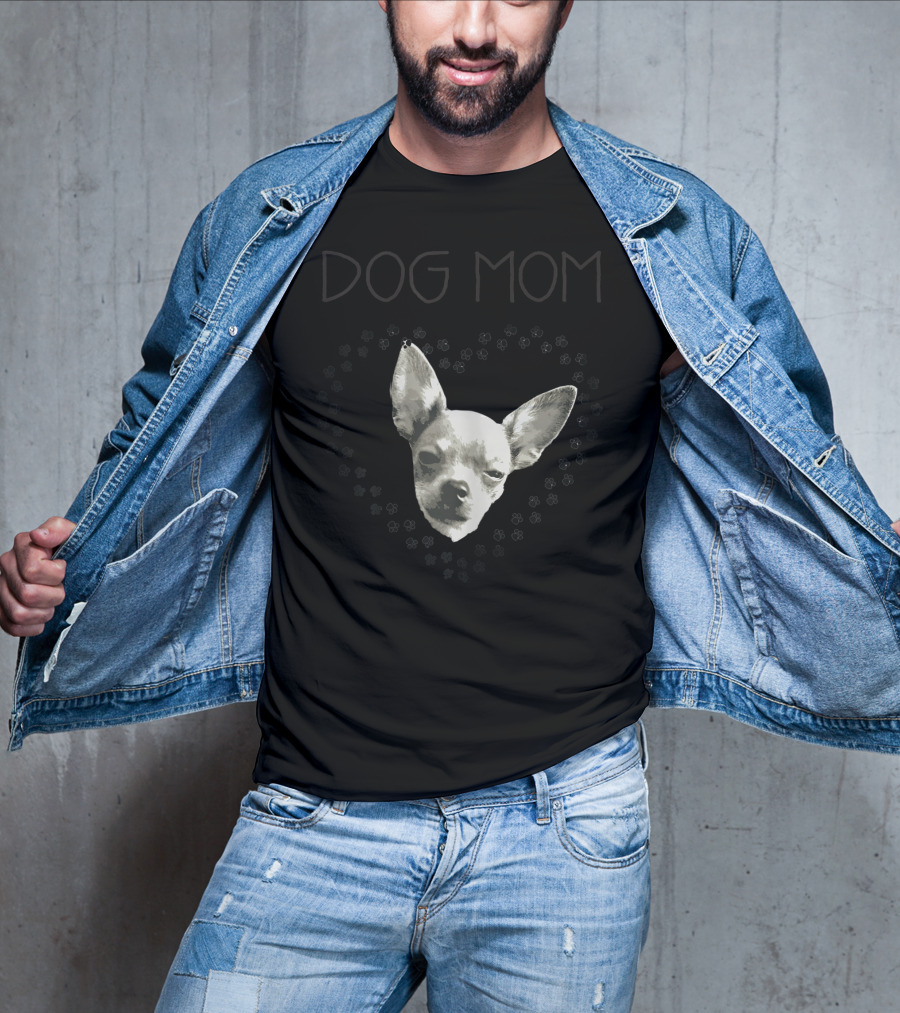 DOG MOM Chihuahua Paw Print Heart T-Shirt