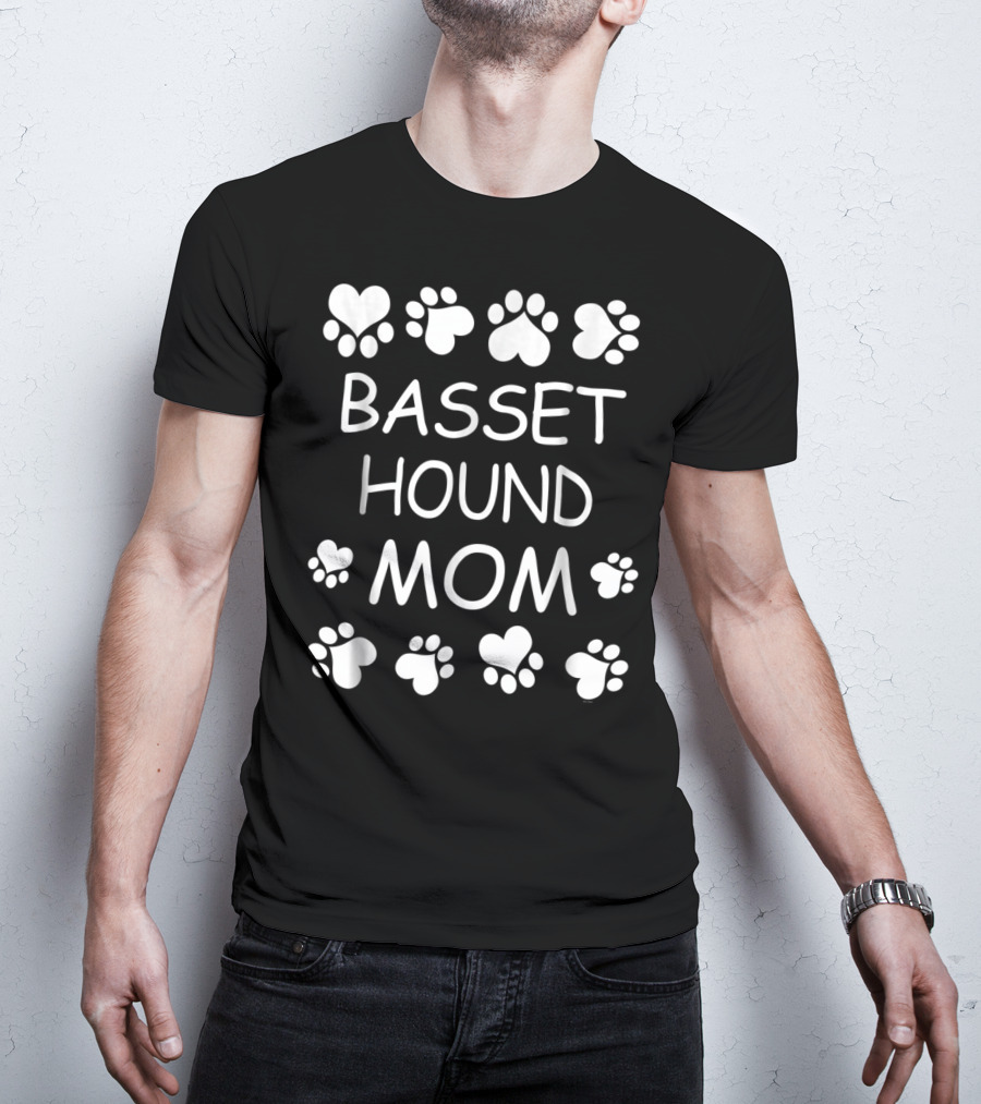 Basset Hound Mom Paw Hearts Design For Christmas Birthday Lovers T-Shirt