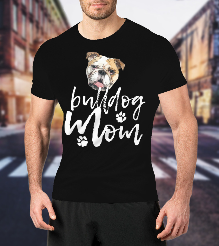 Bulldog Mom Adorable Dog Face With Paw Prints T-Shirt