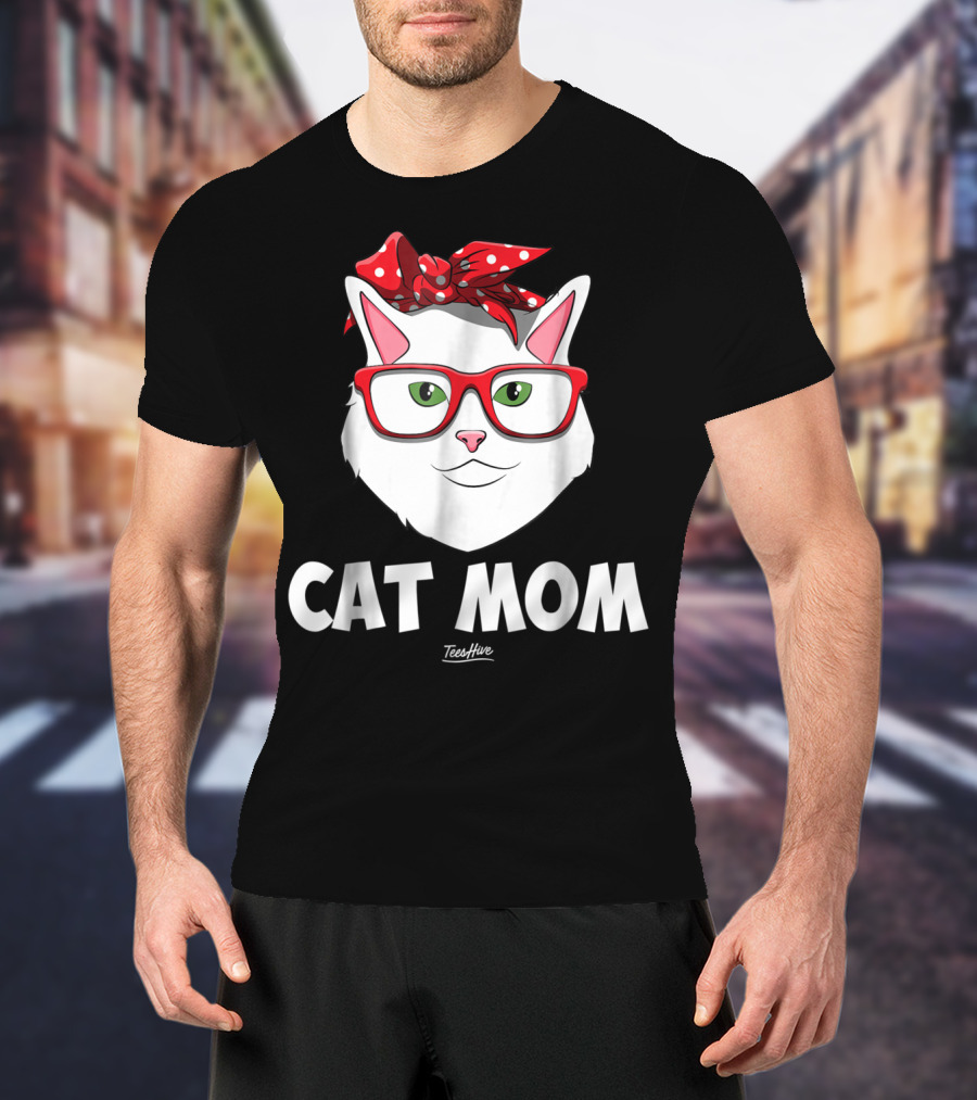 Cat Mom Funny Cat Lover With Glasses And Red Bow T-Shirt