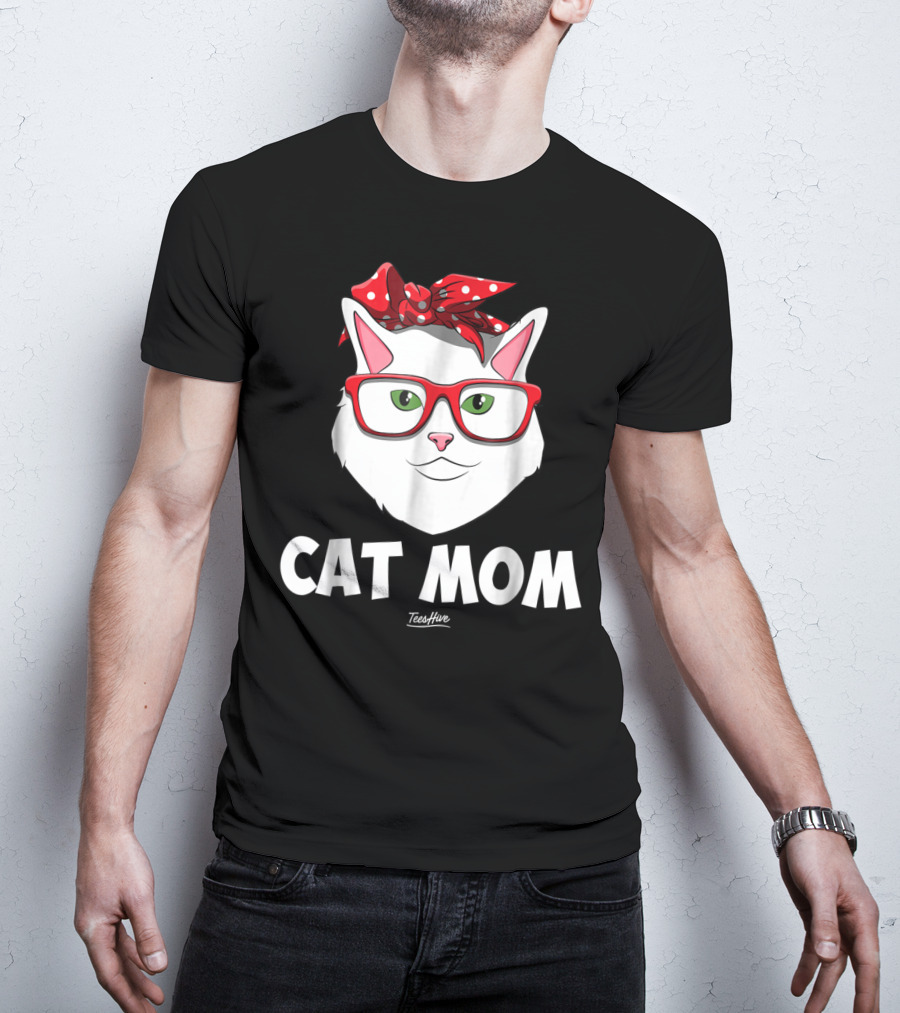 Cat Mom Funny Cat Lover With Glasses And Red Bow T-Shirt