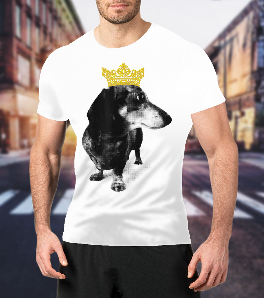 Cute Dachshund Princess With Golden Crown T-Shirt