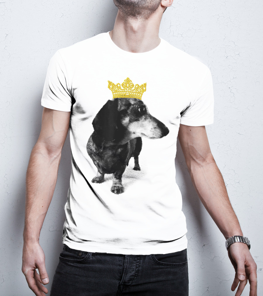 Cute Dachshund Princess With Golden Crown T-Shirt