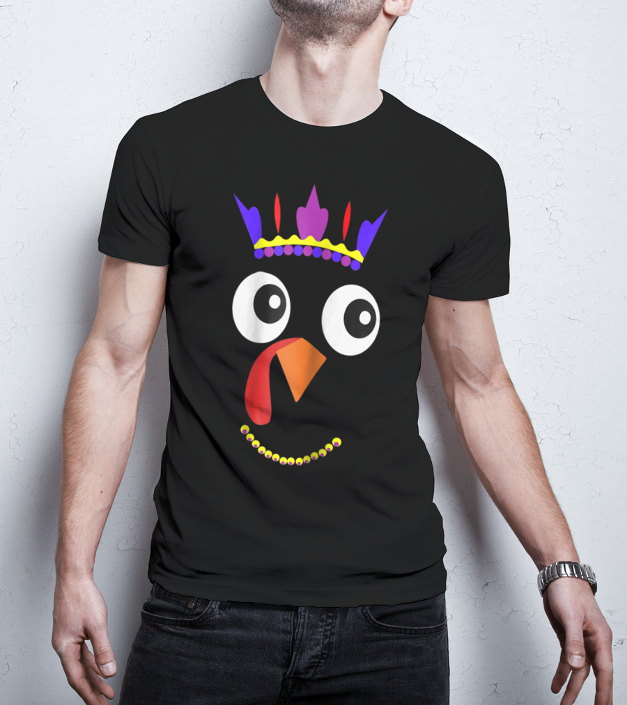 Cute Little Turkey Funny Thanksgiving Mom With Crown And Necklace T-Shirt