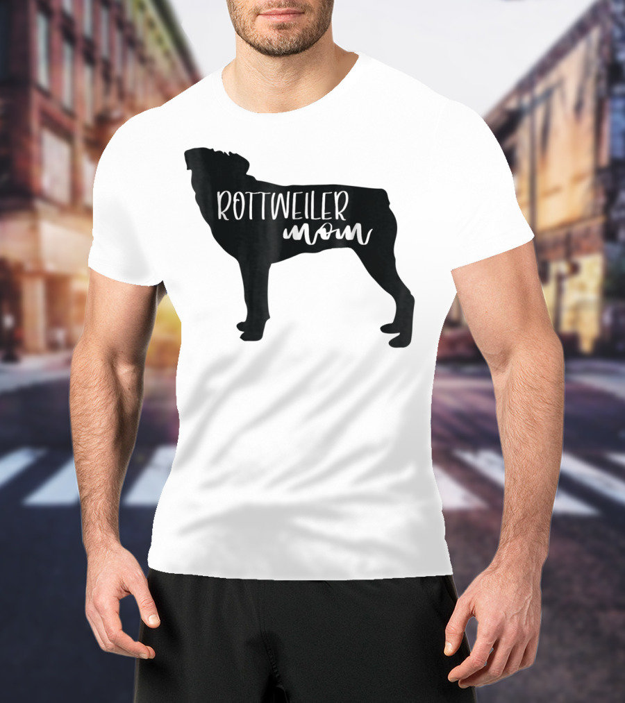 Rottweiler Mom T-Shirt
