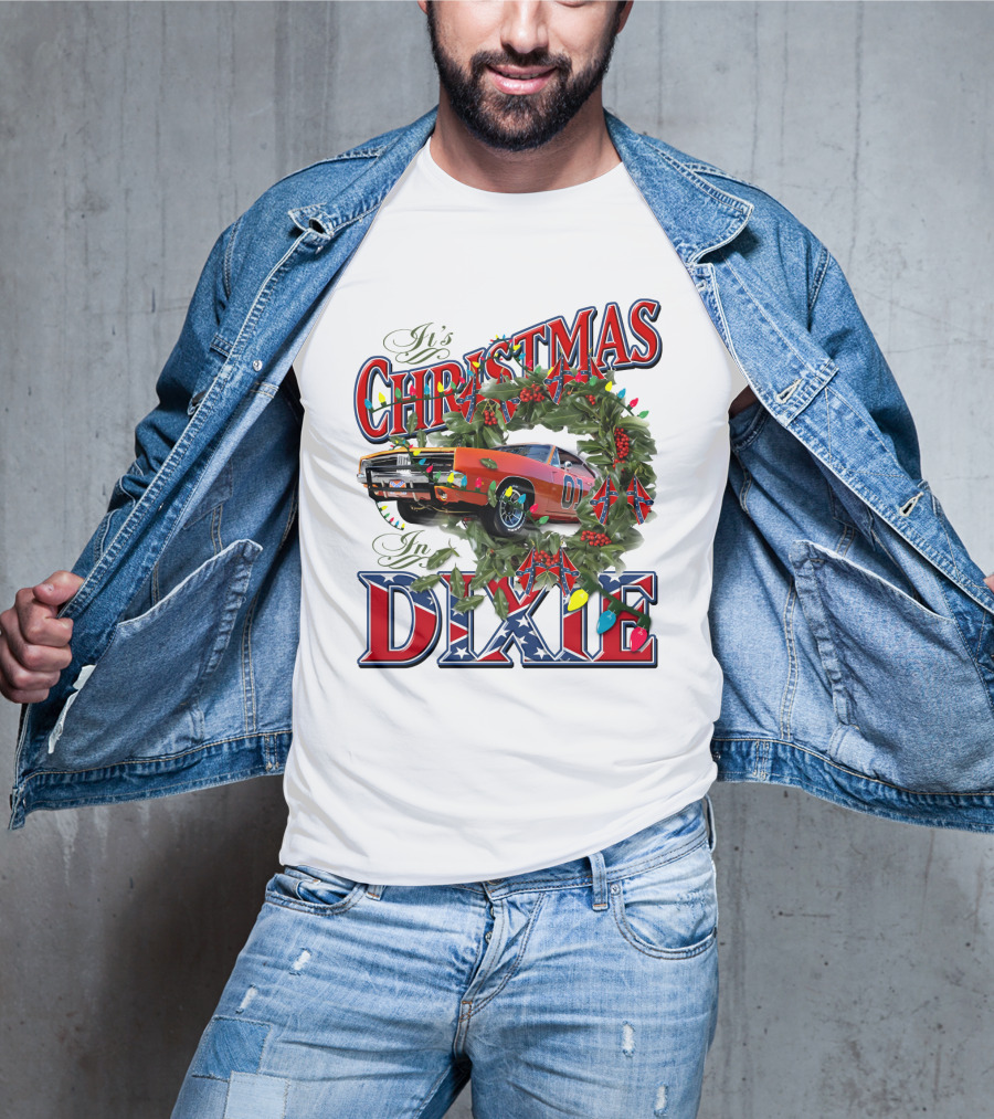 It's Christmas In Dixie 01 General Lee Car Wreath Lights T-Shirt