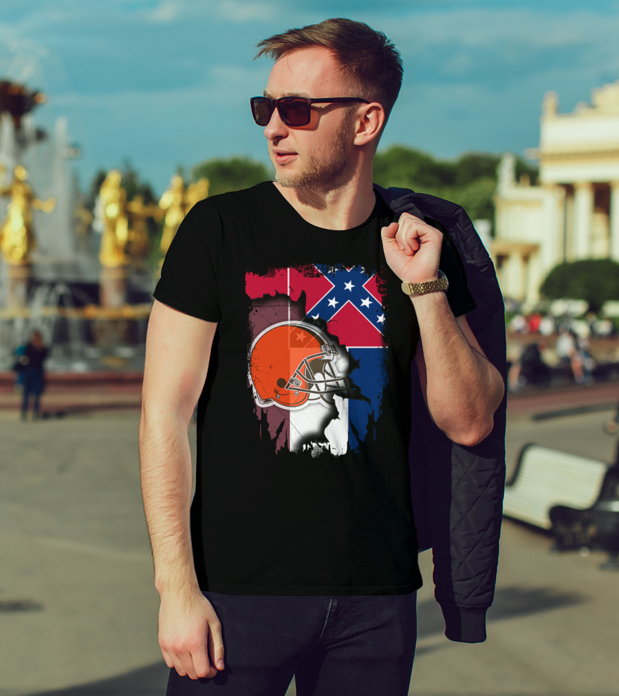 Cleveland Browns Helmet With Mississippi Flag Background T-Shirt