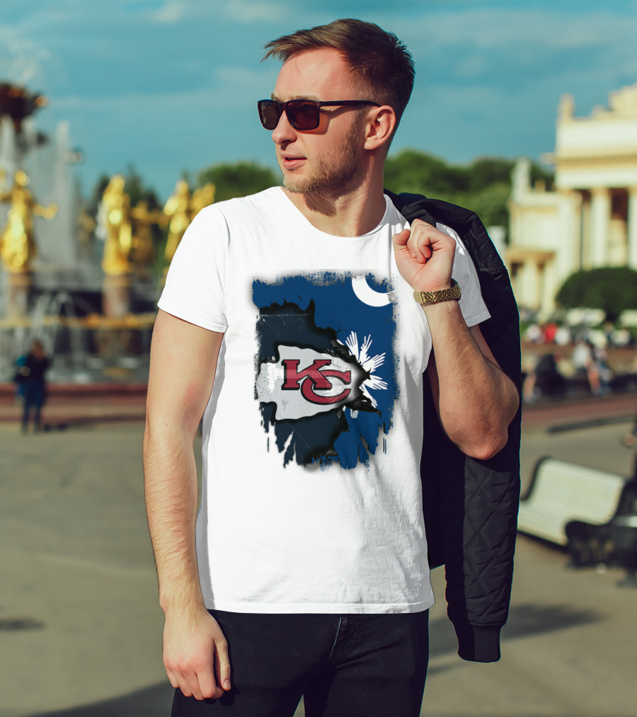 KC Chiefs Meet South Carolina Flag United T-Shirt