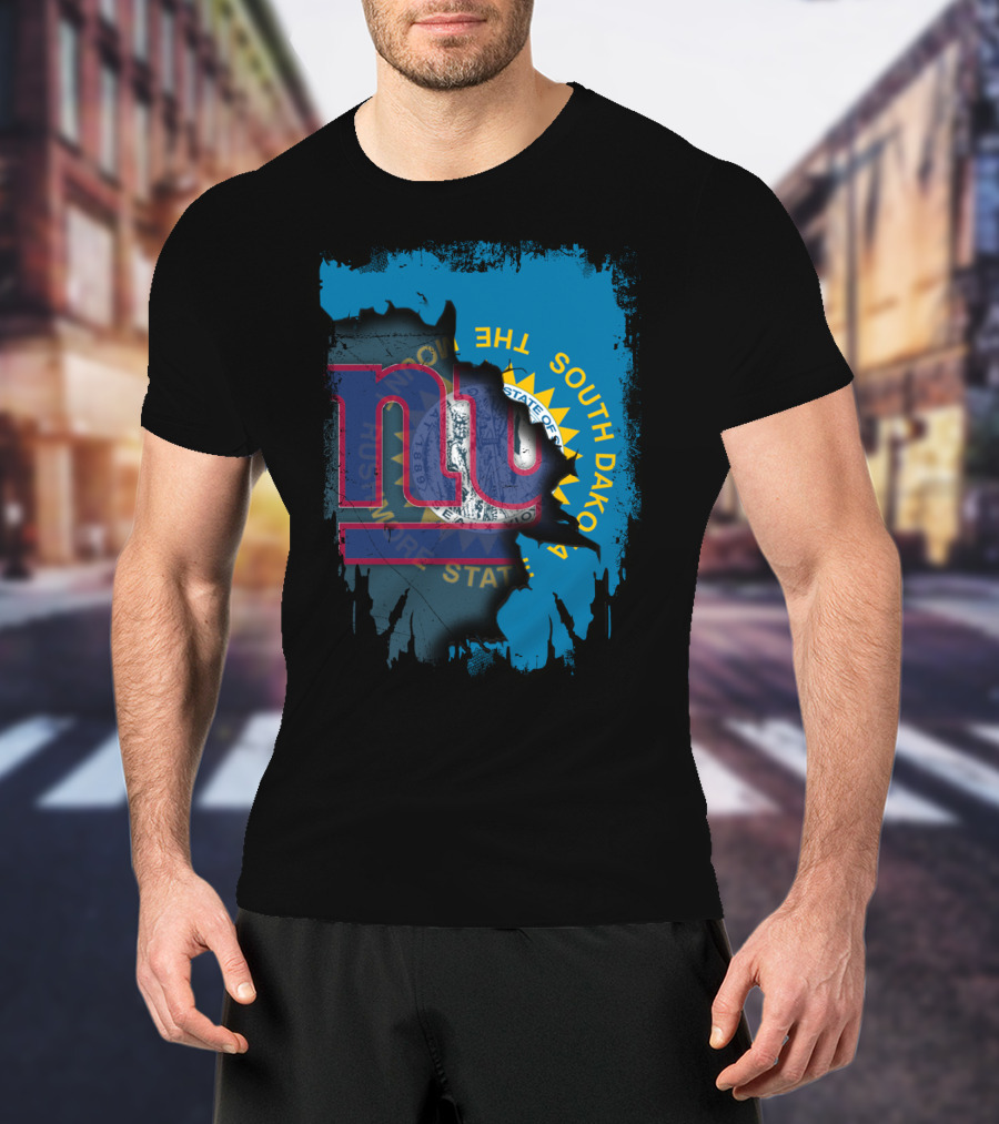 South Dakota State Map With Giants Logo Together T-Shirt