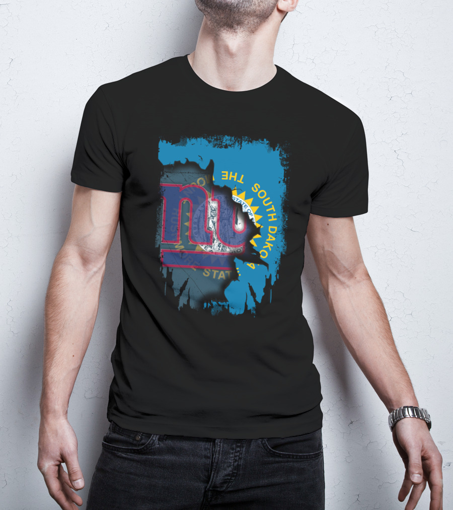 South Dakota State Map With Giants Logo Together T-Shirt