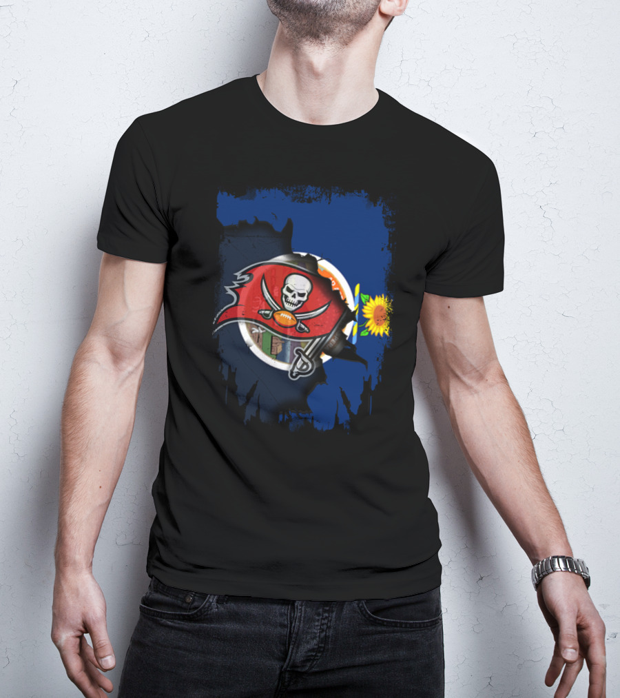 Kansas Buccaneers Sunflower Flag Skull Football T-Shirt