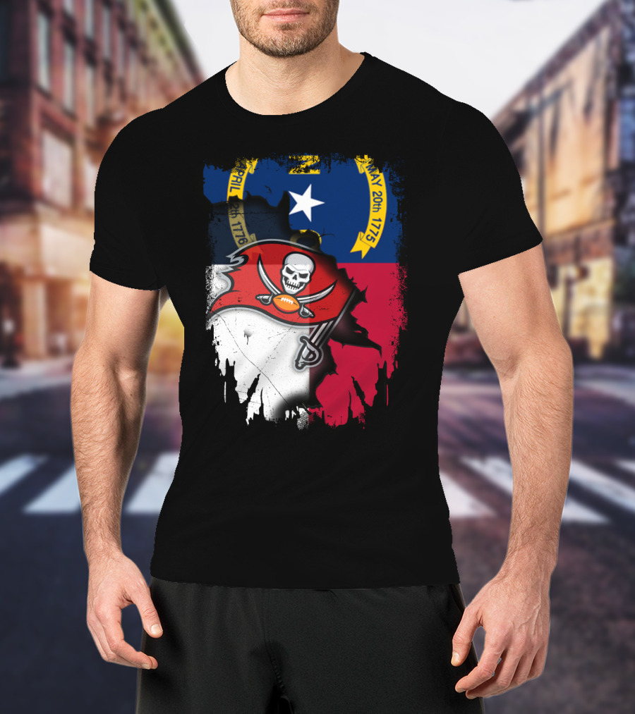 Together North Carolina With Buccaneers Flag And North Carolina Coat Of Arms April 1776 T-Shirt