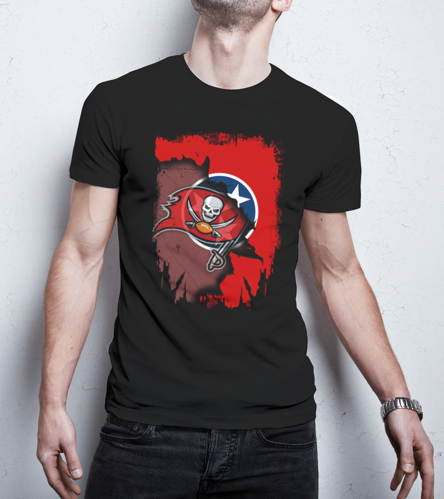 Tennessee State Map With Buccaneers Skull And Swords T-Shirt