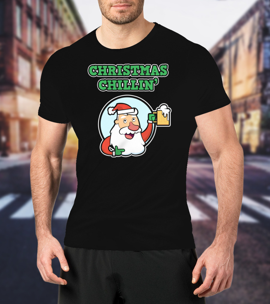 Christmas Chillin' Santa Holding Beer T-Shirt