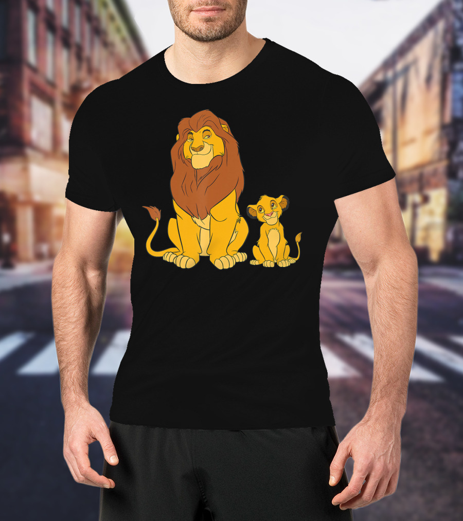 Disney The Lion King Mufasa And Young Simba Sitting Together T-Shirt