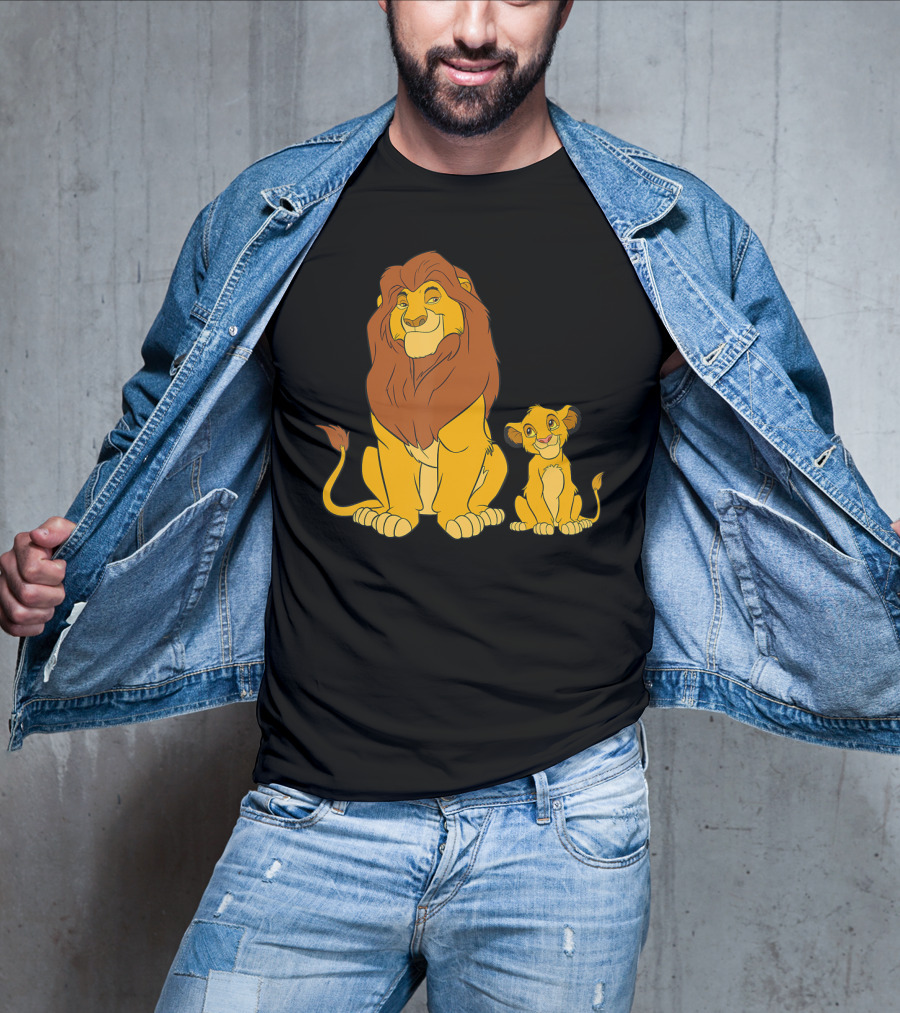 Disney The Lion King Mufasa And Young Simba Sitting Together T-Shirt