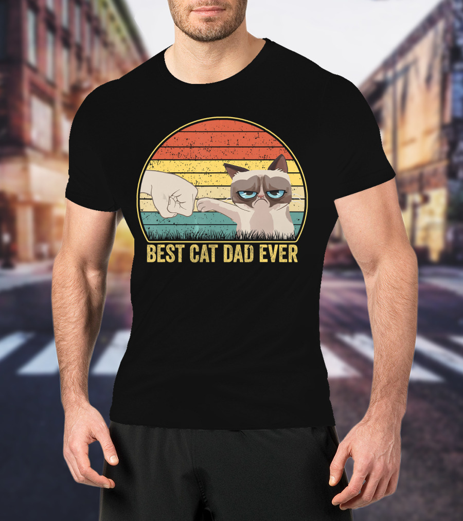 Best Cat Dad Ever Fist Bump Retro Style Cat Daddy T-Shirt