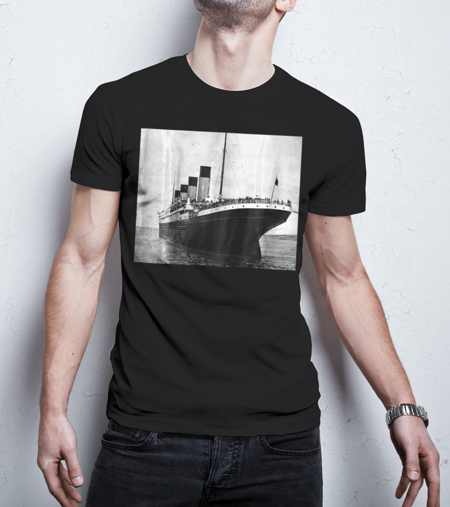 Kids The Titanic Setting Sail Iconic Ocean Liner Image T-Shirt