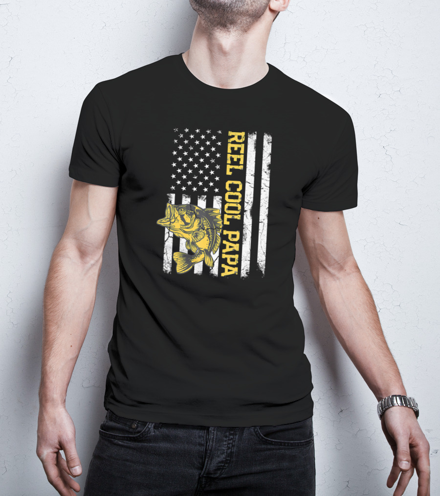 Reel Cool Papa American Flag Father's Day Fishing Mens T-Shirt