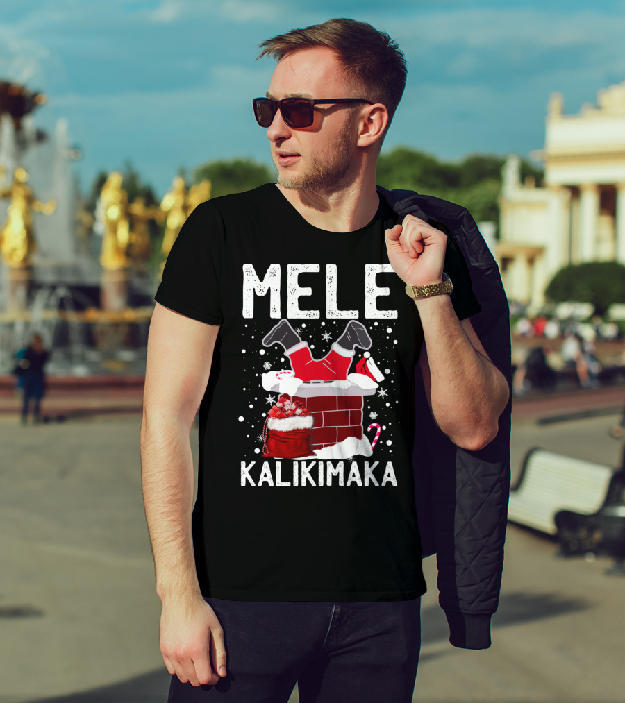 Mele Kalikimaka Santa In Chimney With Gifts Candy Cane Snowflakes Hawaiian Christmas T-Shirt