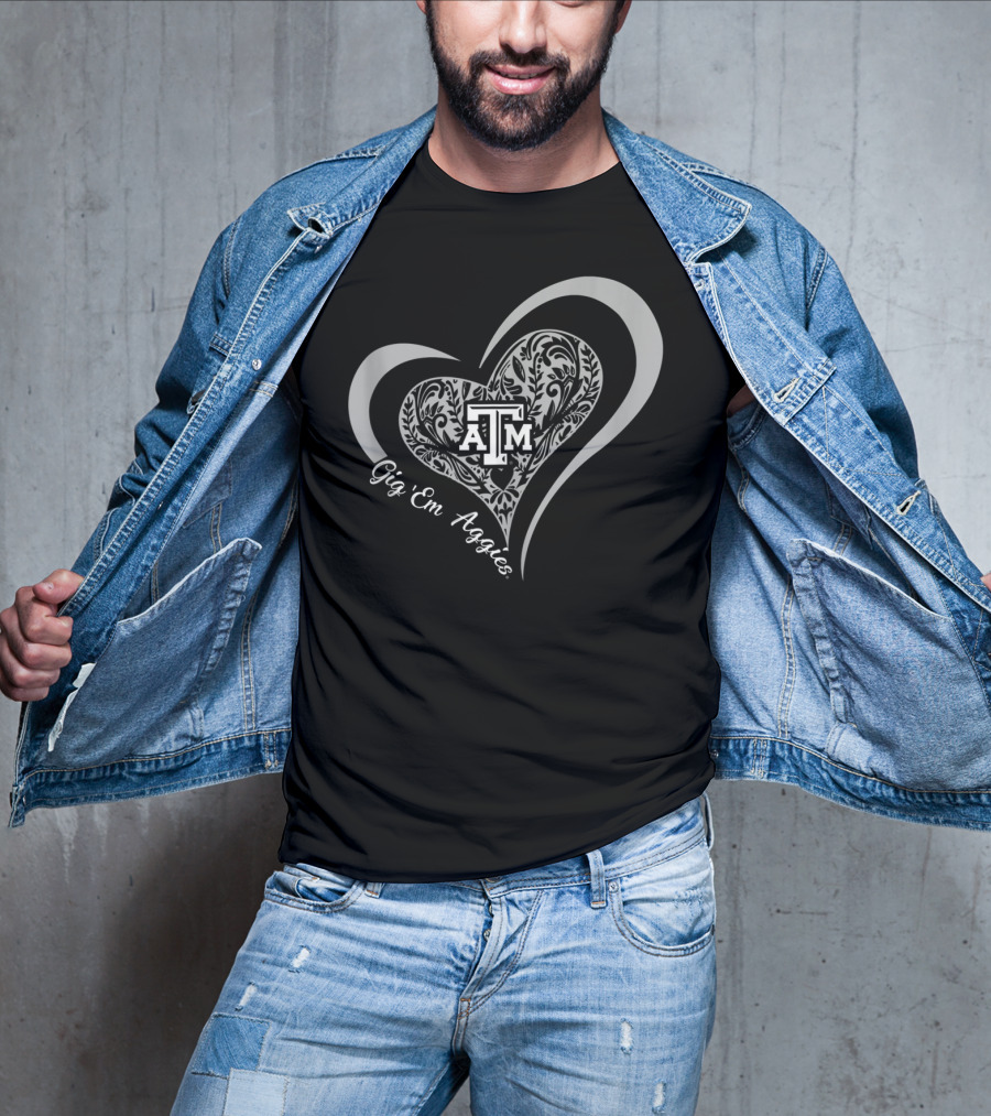 Gig 'Em Aggies Texas A&M Patterned Heart Graduation T-Shirt