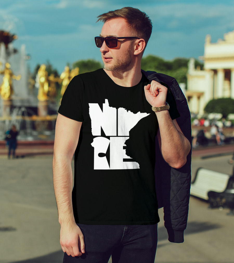 Minnesota Nice Map Outline T-Shirt