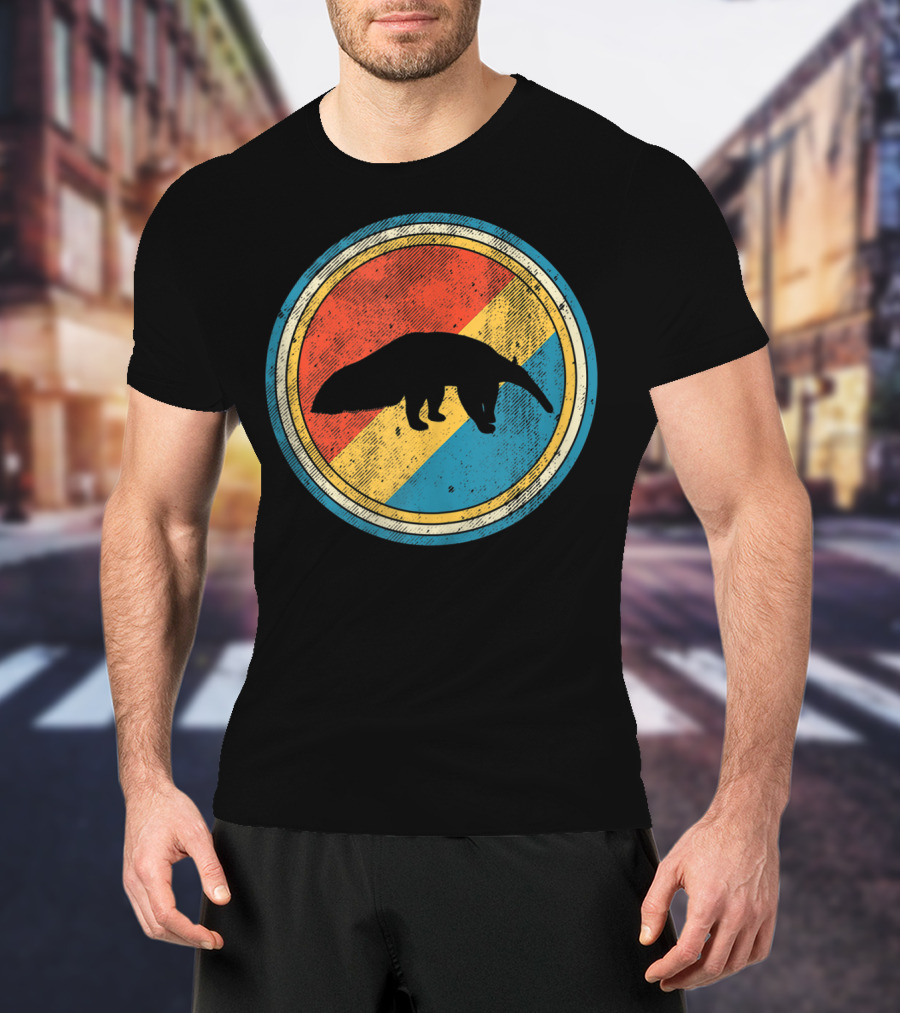 Vintage Retro Circle Giant Anteater Silhouette On Colorful Background T-Shirt