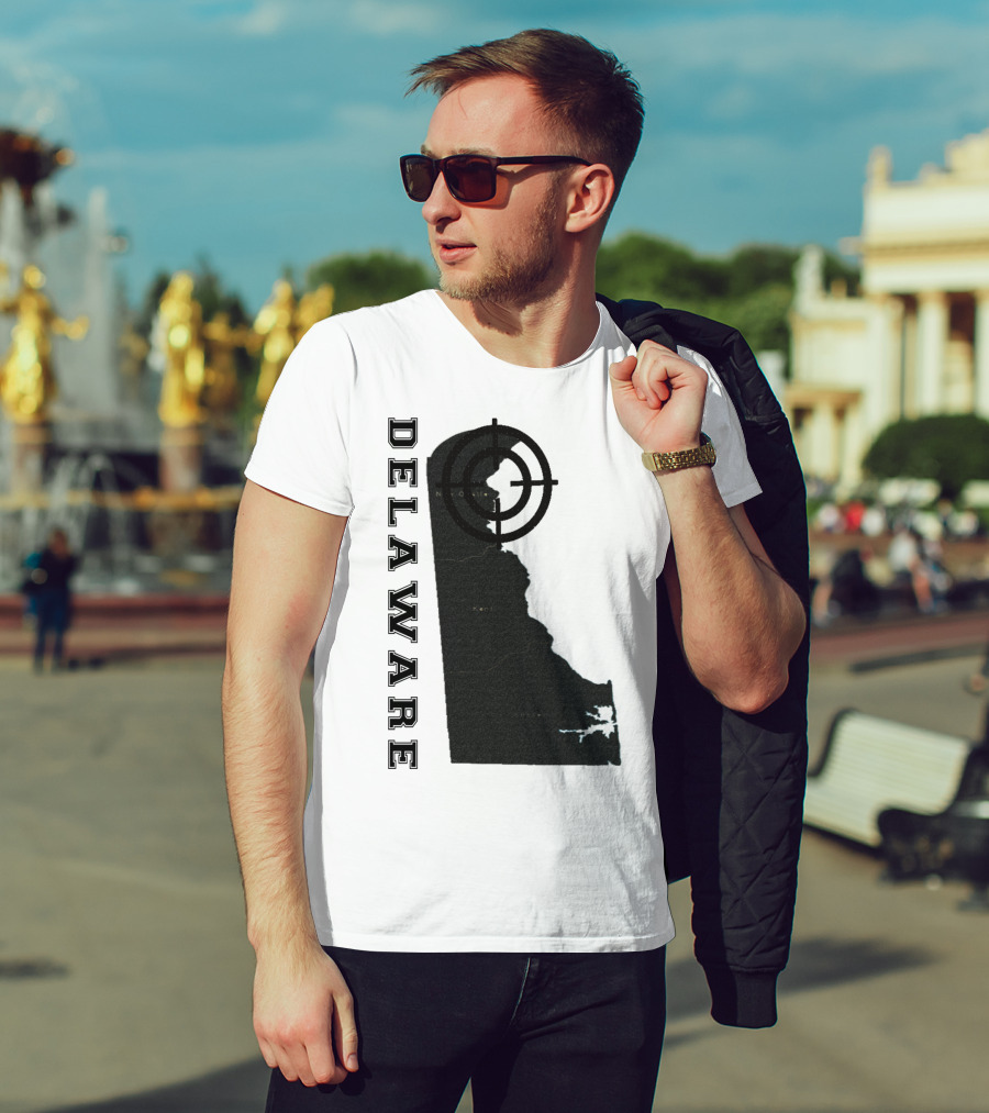 Delaware Maps Vintage Classic Style With Compass Target T-Shirt