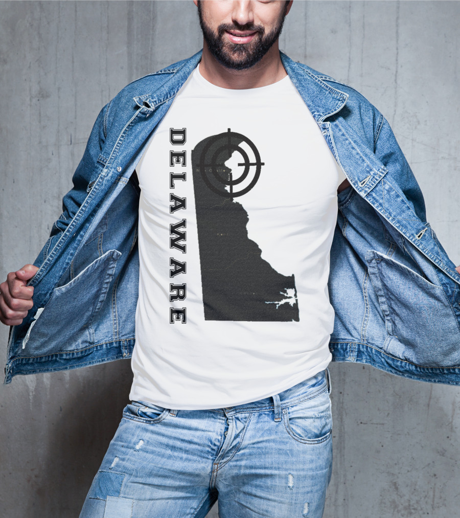 Delaware Maps Vintage Classic Style With Compass Target T-Shirt